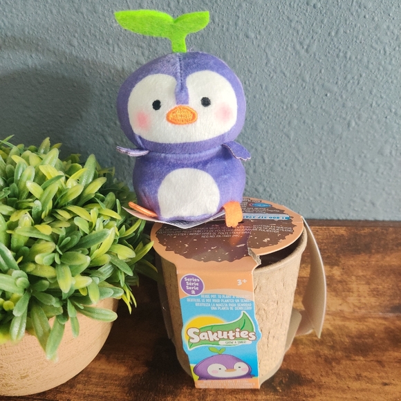 Sakuties phoebe penguin mini plush stuffed animal kids toy plant series 2 - Picture 2 of 5